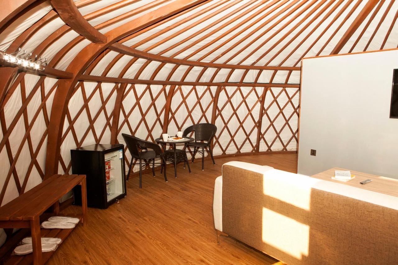Terelj Resort Bayan Bulagiin Hural Bagian luar foto